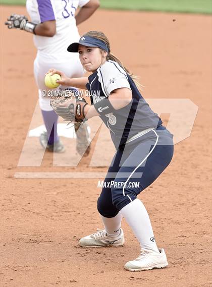 Thumbnail 3 in St. Anthony vs. Sierra Canyon (CIF SS D6 Final) photogallery.
