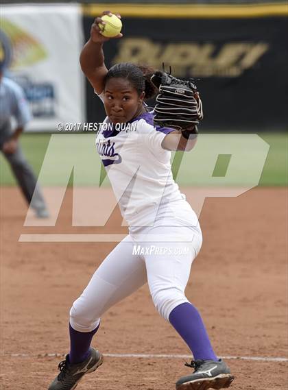 Thumbnail 2 in St. Anthony vs. Sierra Canyon (CIF SS D6 Final) photogallery.