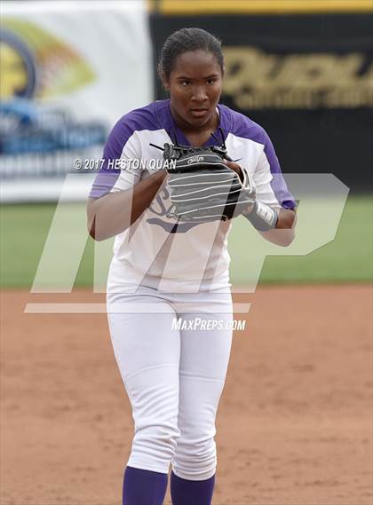 Thumbnail 3 in St. Anthony vs. Sierra Canyon (CIF SS D6 Final) photogallery.