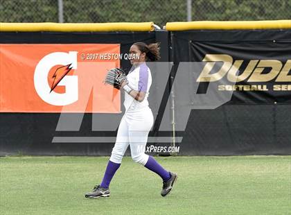 Thumbnail 2 in St. Anthony vs. Sierra Canyon (CIF SS D6 Final) photogallery.