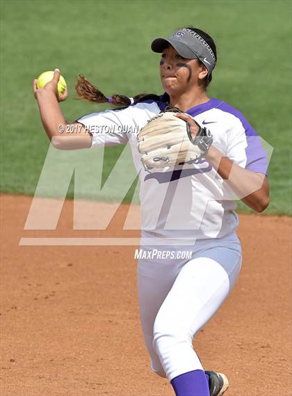 Thumbnail 1 in St. Anthony vs. Sierra Canyon (CIF SS D6 Final) photogallery.
