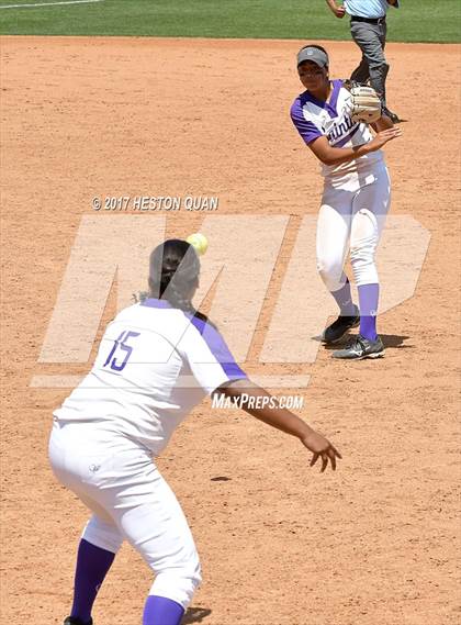 Thumbnail 1 in St. Anthony vs. Sierra Canyon (CIF SS D6 Final) photogallery.