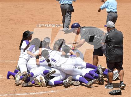 Thumbnail 2 in St. Anthony vs. Sierra Canyon (CIF SS D6 Final) photogallery.