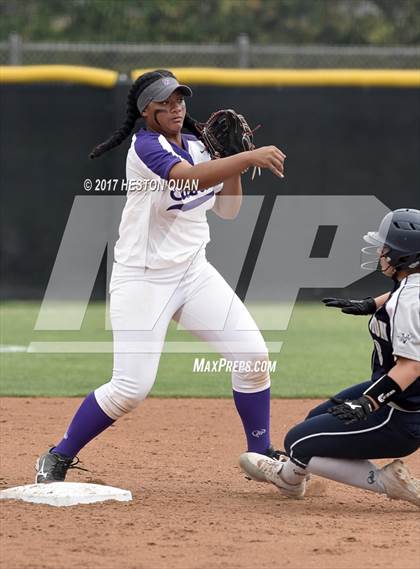 Thumbnail 1 in St. Anthony vs. Sierra Canyon (CIF SS D6 Final) photogallery.