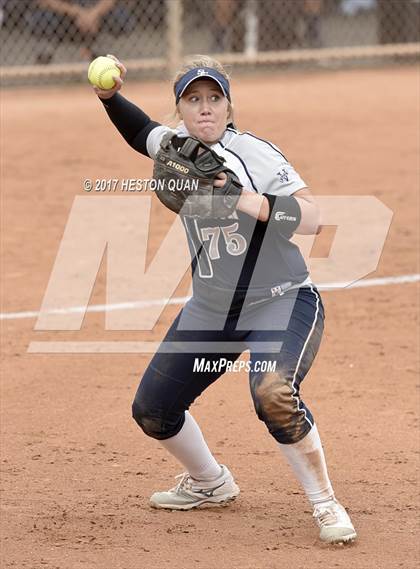 Thumbnail 3 in St. Anthony vs. Sierra Canyon (CIF SS D6 Final) photogallery.