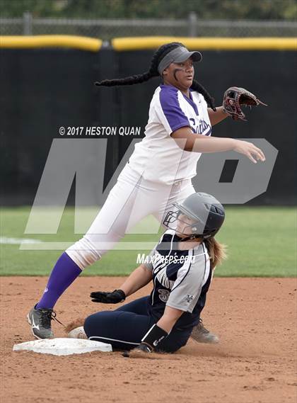 Thumbnail 2 in St. Anthony vs. Sierra Canyon (CIF SS D6 Final) photogallery.