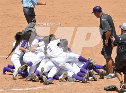 Thumbnail 2 in St. Anthony vs. Sierra Canyon (CIF SS D6 Final) photogallery.
