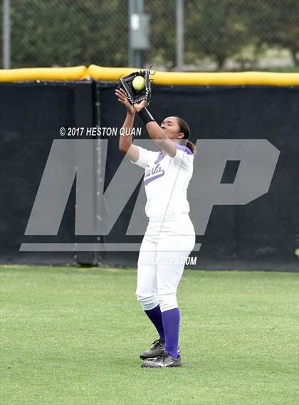 Thumbnail 1 in St. Anthony vs. Sierra Canyon (CIF SS D6 Final) photogallery.