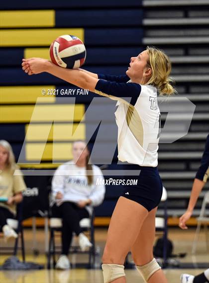 Thumbnail 2 in Soddy Daisy vs. Livingston Academy photogallery.