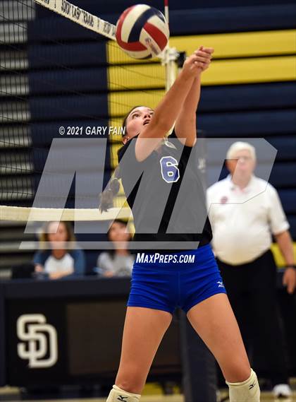 Thumbnail 3 in Soddy Daisy vs. Livingston Academy photogallery.