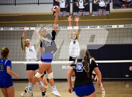 Thumbnail 2 in Soddy Daisy vs. Livingston Academy photogallery.