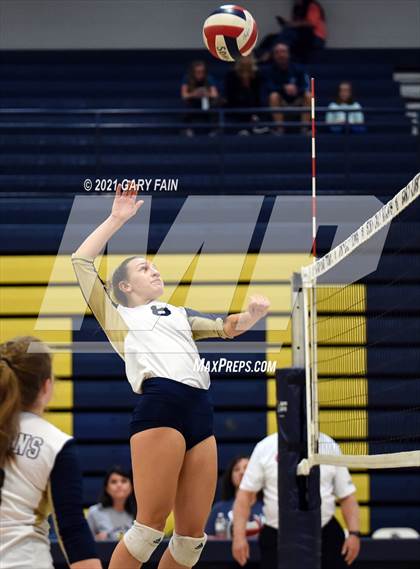 Thumbnail 2 in Soddy Daisy vs. Livingston Academy photogallery.