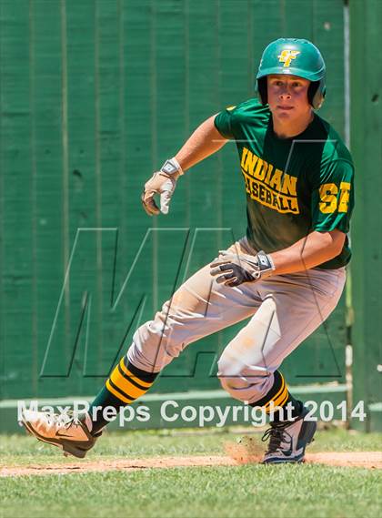 Thumbnail 2 in Santa Fe vs. Friendswood (UIL Region 3 Quarterfinal) photogallery.