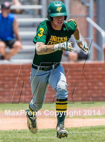 Thumbnail 3 in Santa Fe vs. Friendswood (UIL Region 3 Quarterfinal) photogallery.