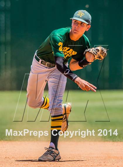 Thumbnail 1 in Santa Fe vs. Friendswood (UIL Region 3 Quarterfinal) photogallery.