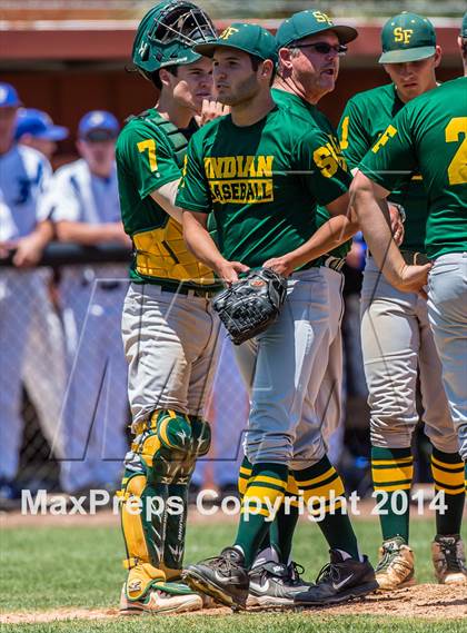 Thumbnail 2 in Santa Fe vs. Friendswood (UIL Region 3 Quarterfinal) photogallery.