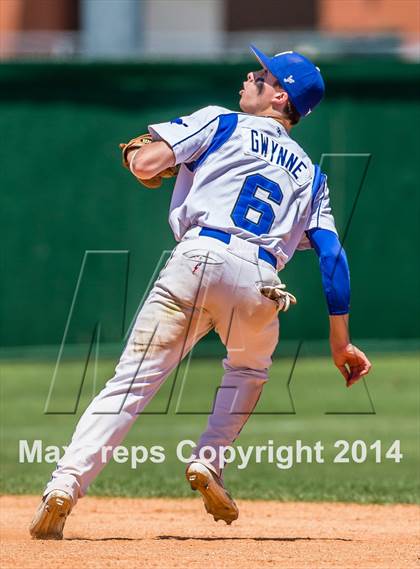 Thumbnail 3 in Santa Fe vs. Friendswood (UIL Region 3 Quarterfinal) photogallery.