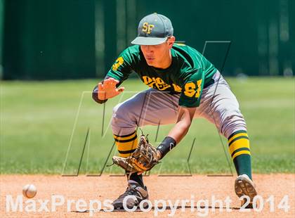 Thumbnail 1 in Santa Fe vs. Friendswood (UIL Region 3 Quarterfinal) photogallery.