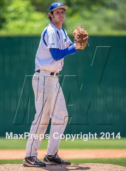 Thumbnail 2 in Santa Fe vs. Friendswood (UIL Region 3 Quarterfinal) photogallery.