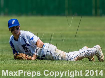 Thumbnail 3 in Santa Fe vs. Friendswood (UIL Region 3 Quarterfinal) photogallery.