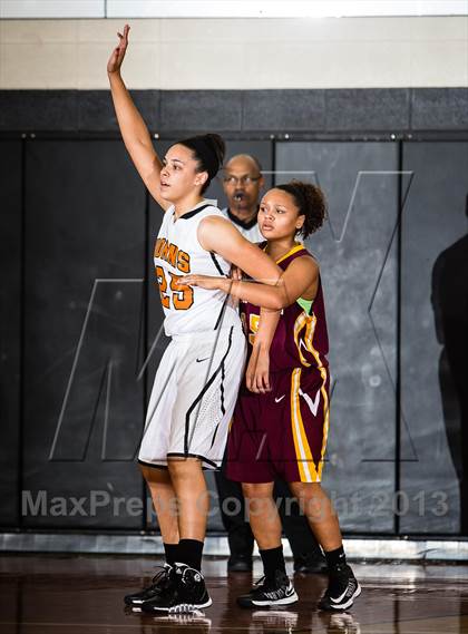 Thumbnail 1 in Deer Park @ Dobie (McDonald's Texas Invitational) photogallery.
