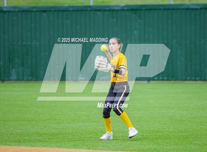 Thumbnail 3 in Timpson vs Hemphill (UIL Softball 2A D2 Bi-District Playoff Game 1) photogallery.