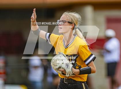Thumbnail 2 in Timpson vs Hemphill (UIL Softball 2A D2 Bi-District Playoff Game 1) photogallery.