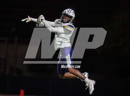 Thumbnail 2 in Cheyenne vs. Mojave (NIAA 4A Southern Semifinal) photogallery.