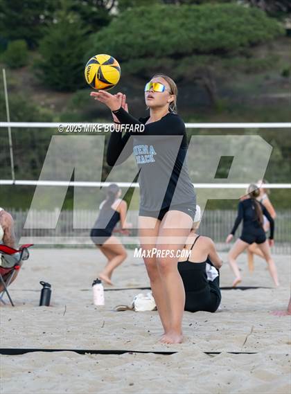 Thumbnail 2 in Buena @ Santa Barbara photogallery.