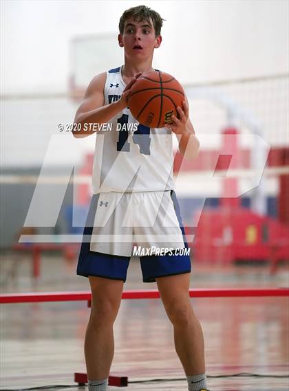 Thumbnail 3 in East Valley Athletes for Christ @ Ville de Marie Academy photogallery.