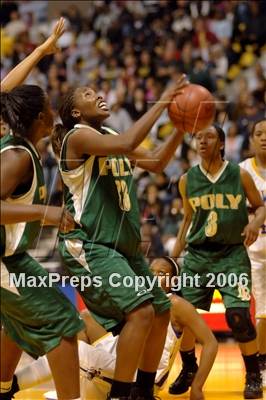 Thumbnail 1 in Lynwood vs Long Beach Poly (SS D1AA Final) photogallery.
