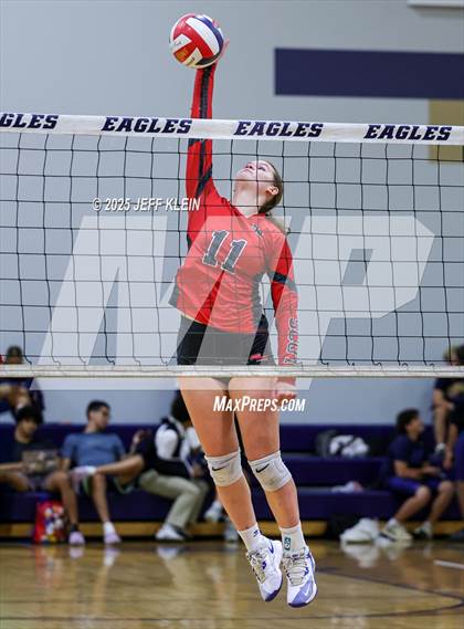 Thumbnail 2 in Saint Andrew's vs. Gulliver Prep photogallery.