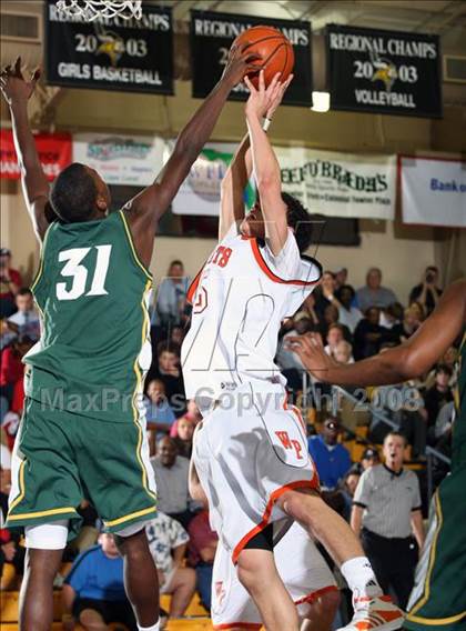 Thumbnail 2 in Winter Park vs. St. Patrick (City of the Palms Classic) photogallery.