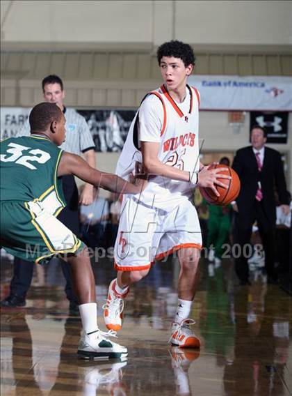 Thumbnail 1 in Winter Park vs. St. Patrick (City of the Palms Classic) photogallery.
