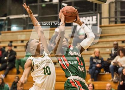 Thumbnail 3 in Morgan Park vs. Moreau Catholic (Oakland Legends Classic) photogallery.