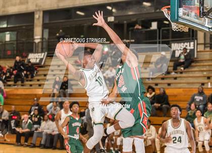 Thumbnail 2 in Morgan Park vs. Moreau Catholic (Oakland Legends Classic) photogallery.