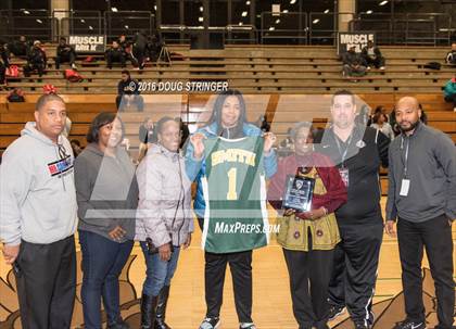 Thumbnail 2 in Morgan Park vs. Moreau Catholic (Oakland Legends Classic) photogallery.