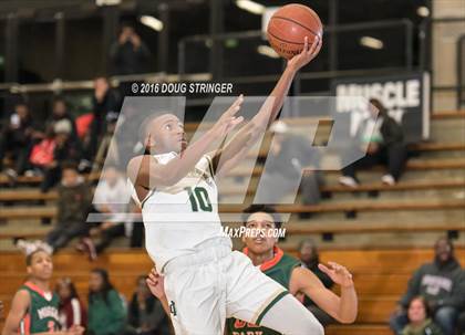 Thumbnail 3 in Morgan Park vs. Moreau Catholic (Oakland Legends Classic) photogallery.