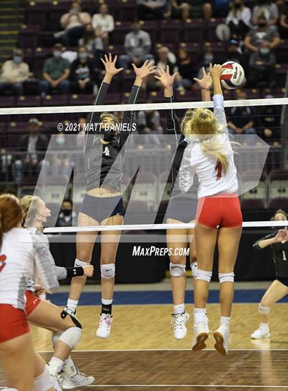 Thumbnail 3 in Eaton vs. University (CHSAA 3A Semifinal) photogallery.