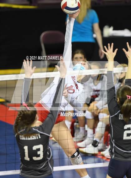 Thumbnail 3 in Eaton vs. University (CHSAA 3A Semifinal) photogallery.