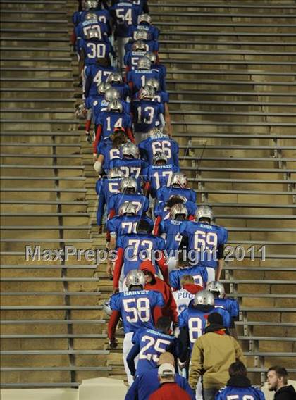 Thumbnail 1 in Pender vs Albemarle (NCHSAA 1AA Final) photogallery.