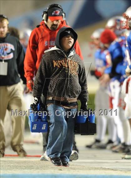 Thumbnail 3 in Pender vs Albemarle (NCHSAA 1AA Final) photogallery.