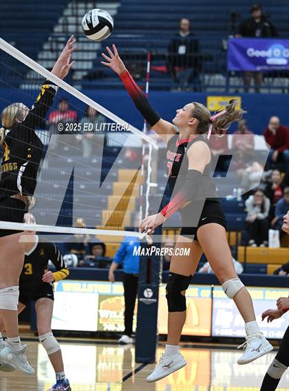 Thumbnail 2 in Lynchburg-Clay vs South Webster (OHSAA DIVISION VI DISTRICT CHAMPIONSHIP) photogallery.