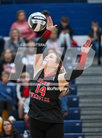 Thumbnail 2 in Lynchburg-Clay vs South Webster (OHSAA DIVISION VI DISTRICT CHAMPIONSHIP) photogallery.