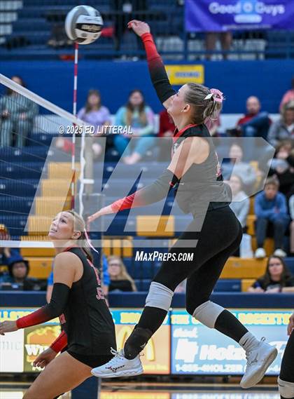 Thumbnail 1 in Lynchburg-Clay vs South Webster (OHSAA DIVISION VI DISTRICT CHAMPIONSHIP) photogallery.