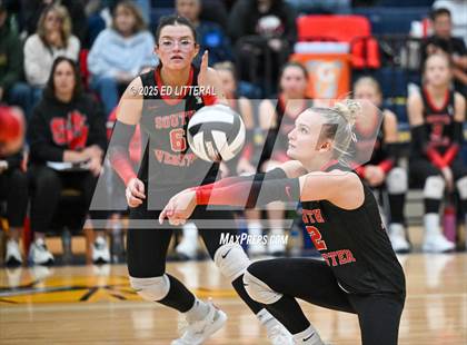 Thumbnail 3 in Lynchburg-Clay vs South Webster (OHSAA DIVISION VI DISTRICT CHAMPIONSHIP) photogallery.