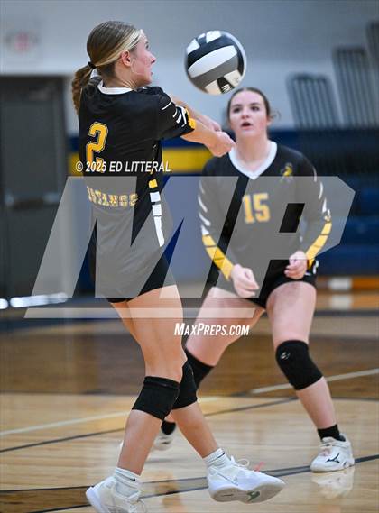 Thumbnail 3 in Lynchburg-Clay vs South Webster (OHSAA DIVISION VI DISTRICT CHAMPIONSHIP) photogallery.