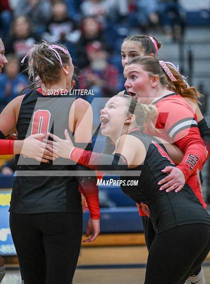 Thumbnail 3 in Lynchburg-Clay vs South Webster (OHSAA DIVISION VI DISTRICT CHAMPIONSHIP) photogallery.