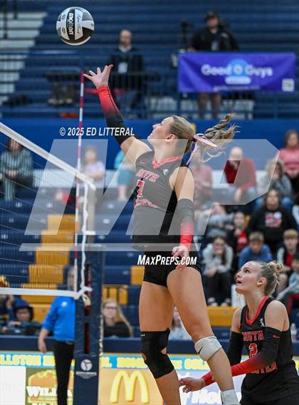 Thumbnail 3 in Lynchburg-Clay vs South Webster (OHSAA DIVISION VI DISTRICT CHAMPIONSHIP) photogallery.