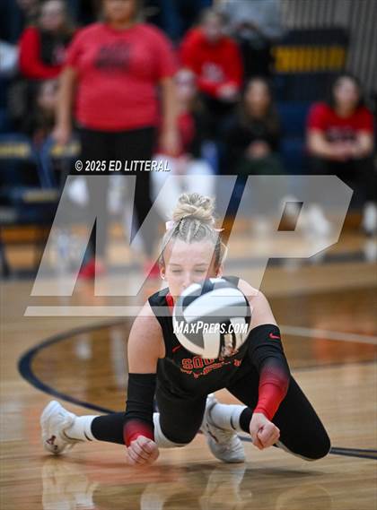 Thumbnail 3 in Lynchburg-Clay vs South Webster (OHSAA DIVISION VI DISTRICT CHAMPIONSHIP) photogallery.